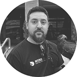 Álvaro Modernell, cetrero. Intercepta Uruguay. Cetrería Uruguay.